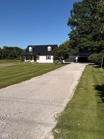 8989 S County Road 825 W, Reelsville, IN 46171