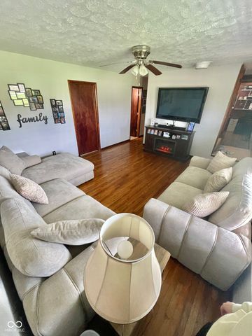 8989 S County Road 825 W, Reelsville, IN 46171