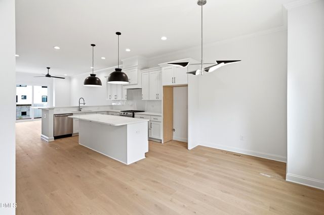 1201 Brookside Drive 110, Raleigh, NC 27604