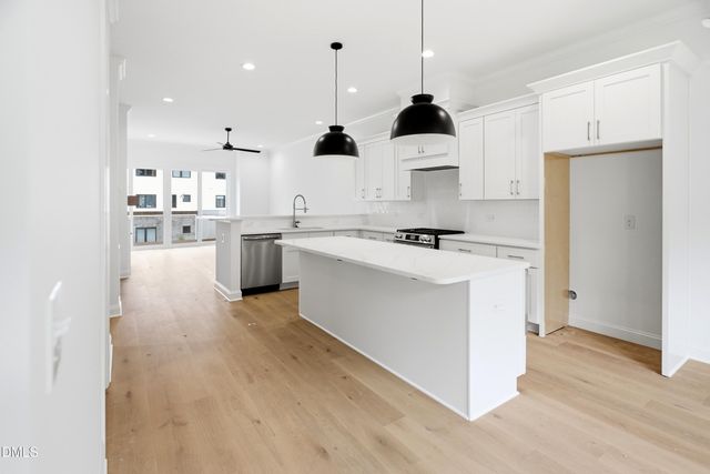 1201 Brookside Drive 110, Raleigh, NC 27604