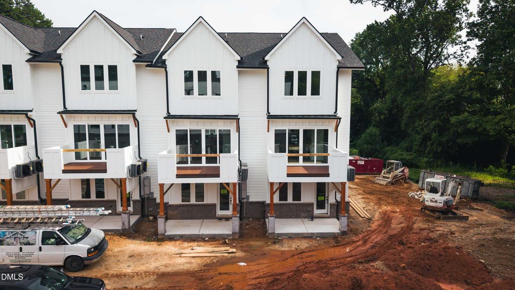 1201 Brookside Drive 110, Raleigh, NC 27604