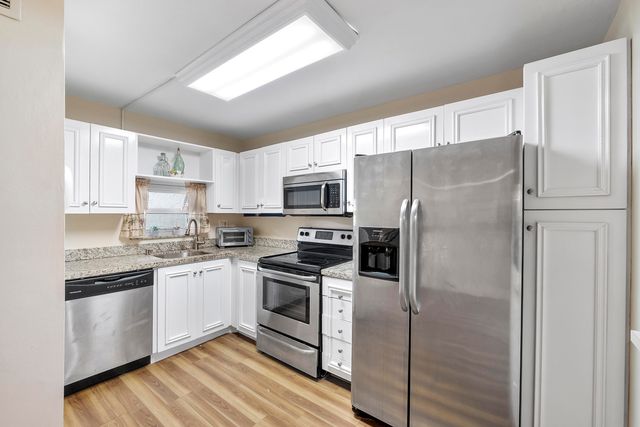 8990 S Hollybrook Boulevard 209, Pembroke Pines, FL 33025