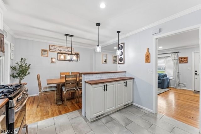 841 Colonial Arms Rd, Union Twp., NJ 07083
