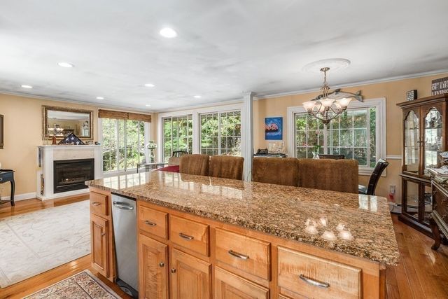 359 Linebrook Rd, Ipswich, MA 01938