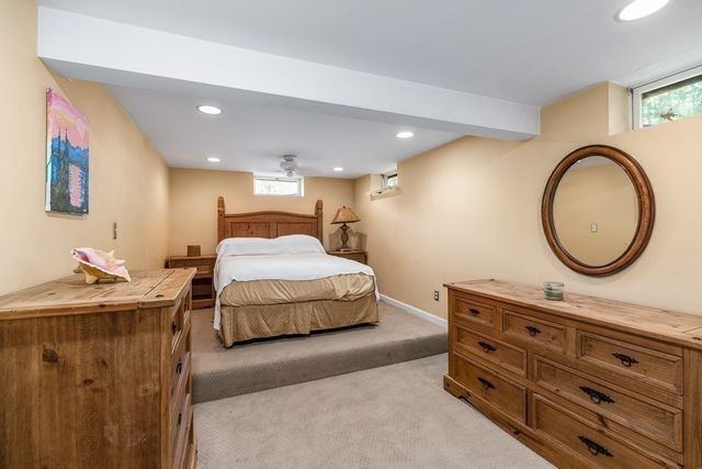 359 Linebrook Rd, Ipswich, MA 01938