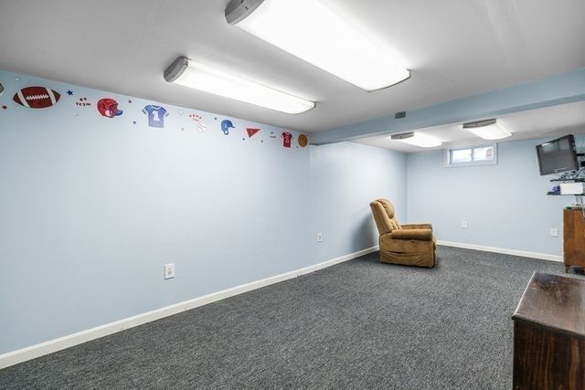 359 Linebrook Rd, Ipswich, MA 01938