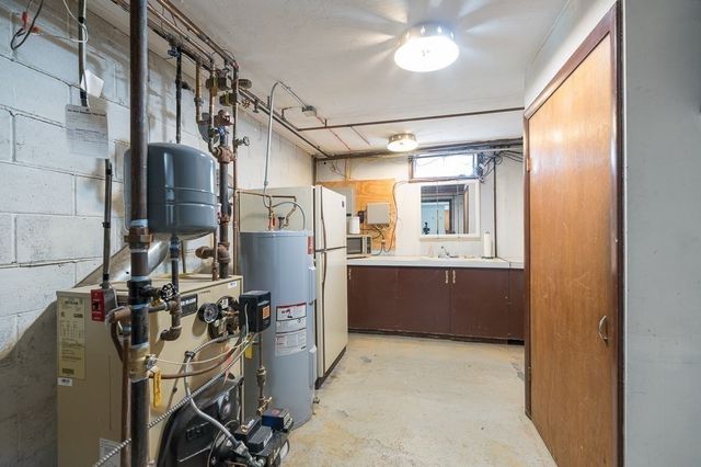 359 Linebrook Rd, Ipswich, MA 01938
