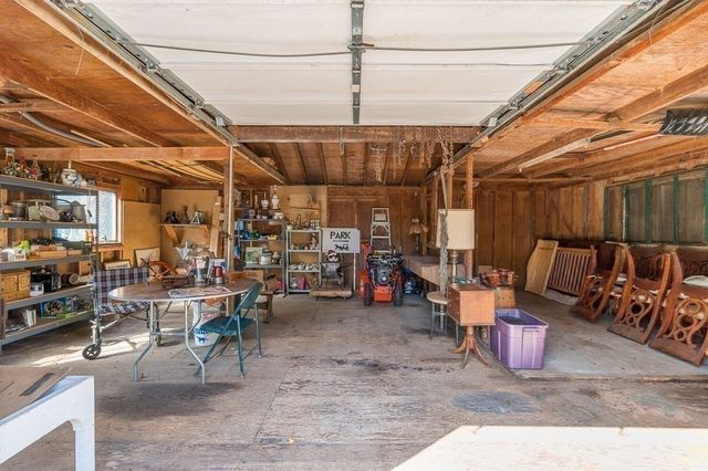 359 Linebrook Rd, Ipswich, MA 01938