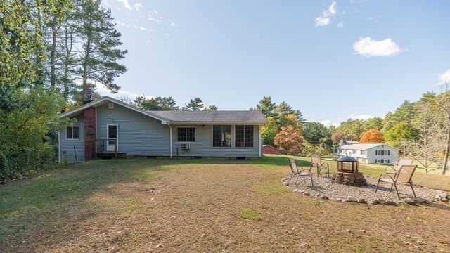 359 Linebrook Rd, Ipswich, MA 01938