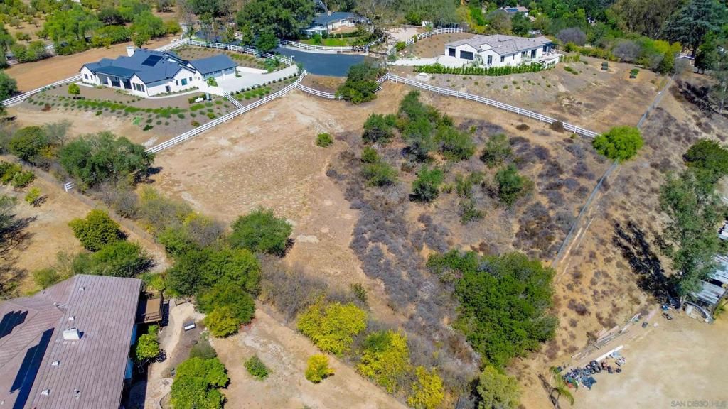 6300 Twin Country Lane, Fallbrook, CA 92028 — exterior