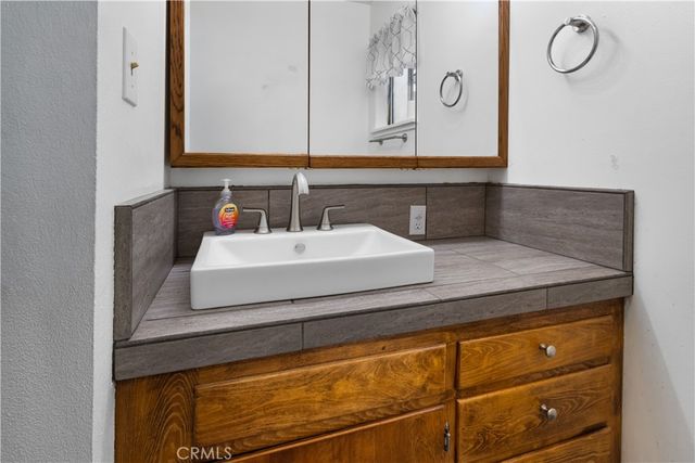 2149 Brookdale Dr, Merced, CA 95340