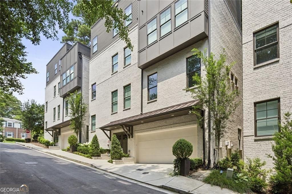 1821 Huntington Hills Lane NW, Atlanta, GA 30309