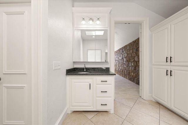 3001 Raintree Road, Oklahoma City, OK 73120