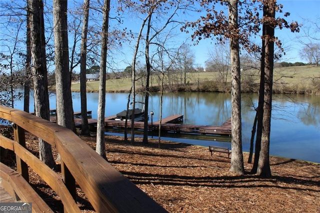 1060 Pebble Creek Road, Greensboro, GA 30642