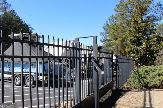 1060 Pebble Creek Road, Greensboro, GA 30642