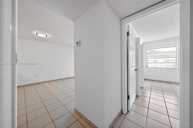 145 SW 30TH CT B208, Miami, FL 33135