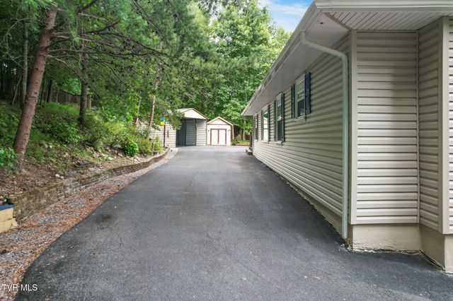 120 Elizabeth Ann Circle, Bluff City, TN 37618