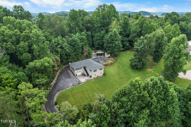 120 Elizabeth Ann Circle, Bluff City, TN 37618