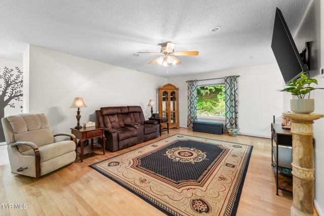 120 Elizabeth Ann Circle, Bluff City, TN 37618
