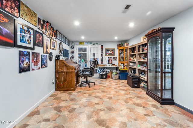120 Elizabeth Ann Circle, Bluff City, TN 37618