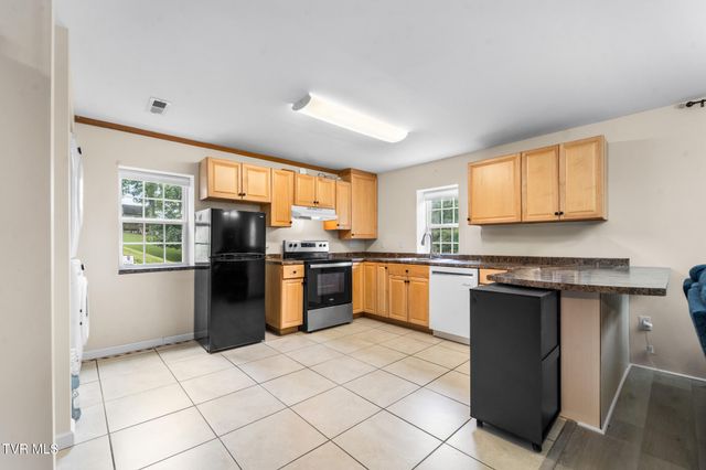 120 Elizabeth Ann Circle, Bluff City, TN 37618