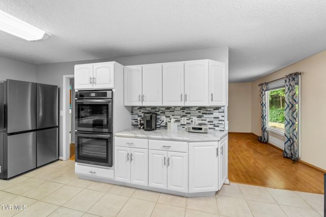 120 Elizabeth Ann Circle, Bluff City, TN 37618