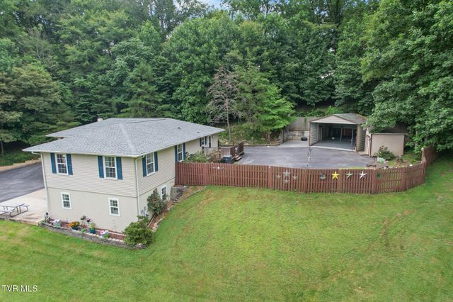 120 Elizabeth Ann Circle, Bluff City, TN 37618