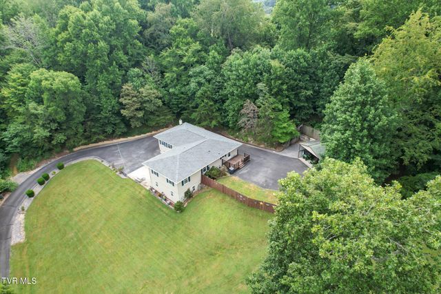 120 Elizabeth Ann Circle, Bluff City, TN 37618