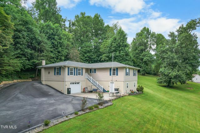 120 Elizabeth Ann Circle, Bluff City, TN 37618