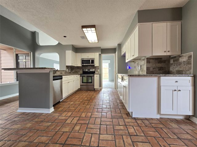 16011 Hidden Acres Drive, Houston, TX 77084