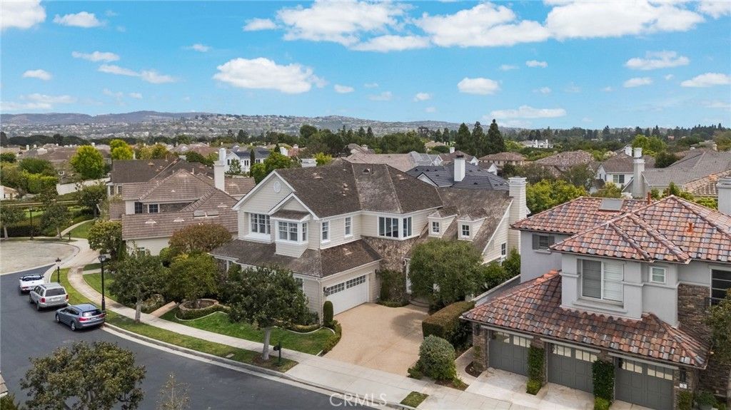 Image 3 of property listing at 5 Thunderbird, Newport Beach, CA 92660