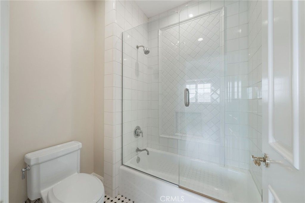 Image 40 of property listing at 5 Thunderbird, Newport Beach, CA 92660