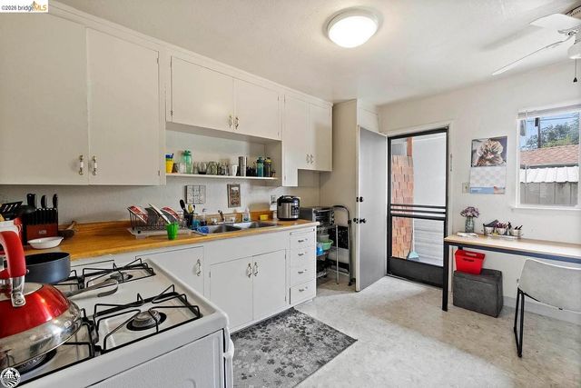 18567 Pine St, Tuolumne, CA 95379