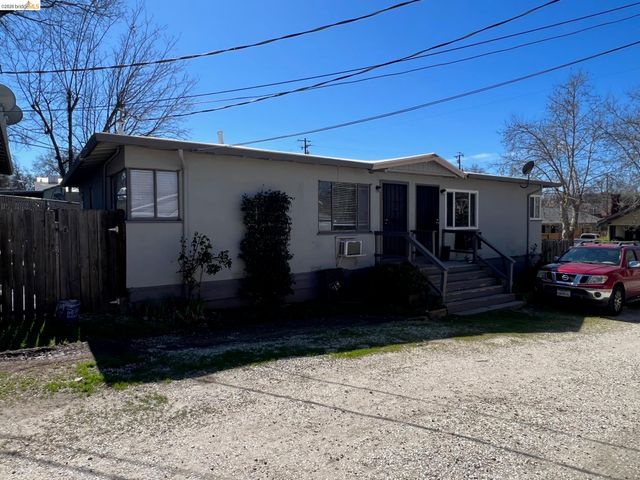 18567 Pine St, Tuolumne, CA 95379