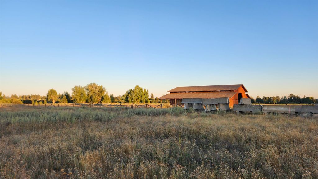 000 ENOCH Rd, Deer Park, WA 99006