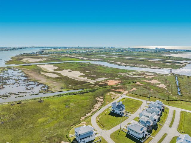 1638 Brown Pelican Bend, Galveston, TX 77554