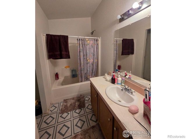 3420 Black Hills, Longmont, CO 80504