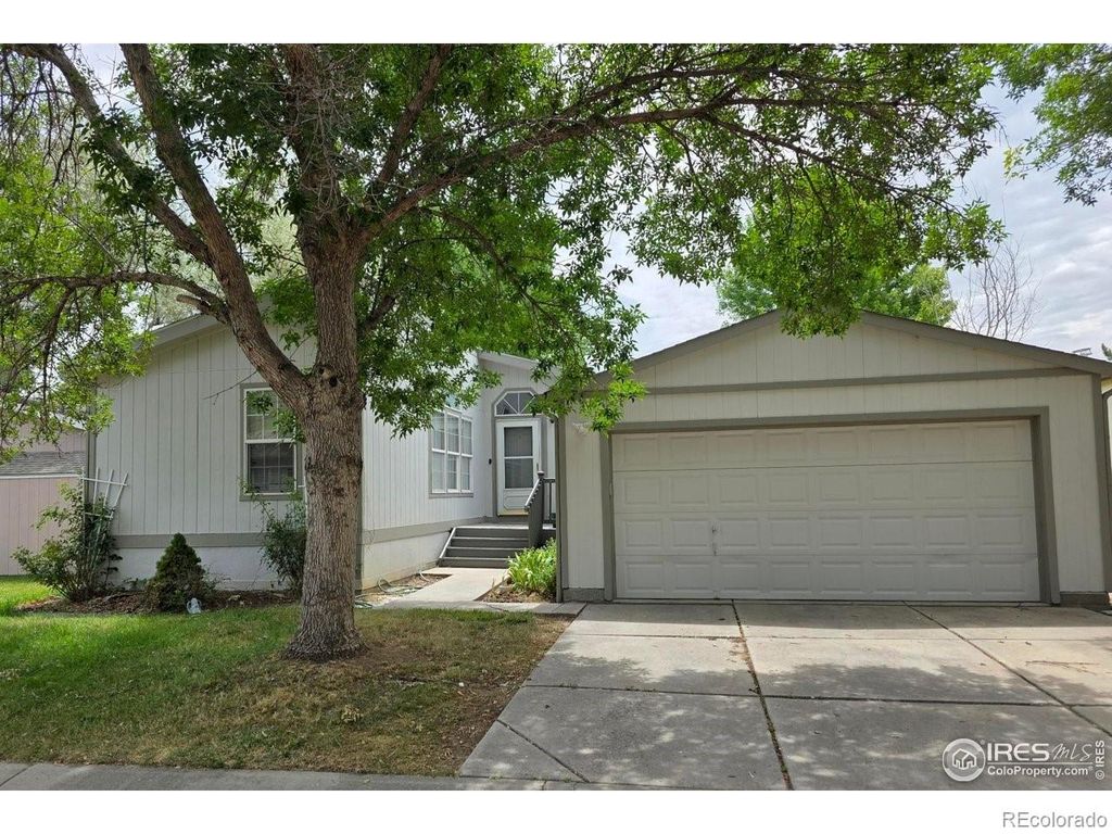 3420 Black Hills, Longmont, CO 80504