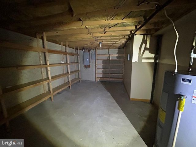 1048 KUNKLE DR, Chambersburg, PA 17202