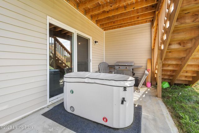 4113 Bent Creek Dr, La Grange, KY 40031