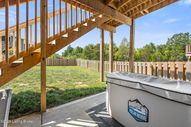 4113 Bent Creek Dr, La Grange, KY 40031