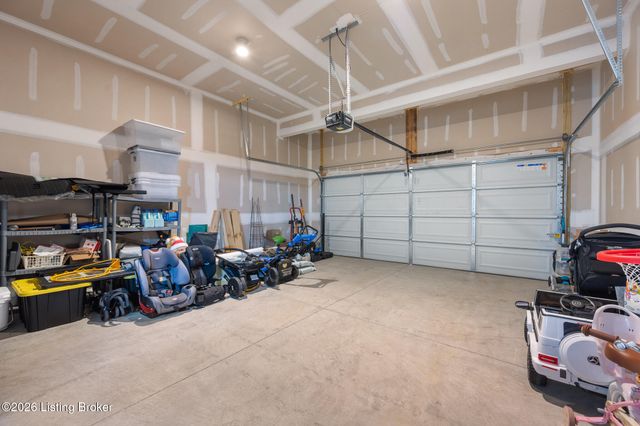4113 Bent Creek Dr, La Grange, KY 40031