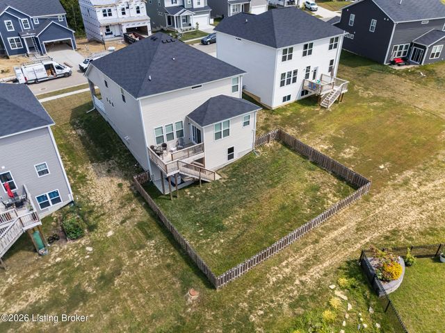4113 Bent Creek Dr, La Grange, KY 40031