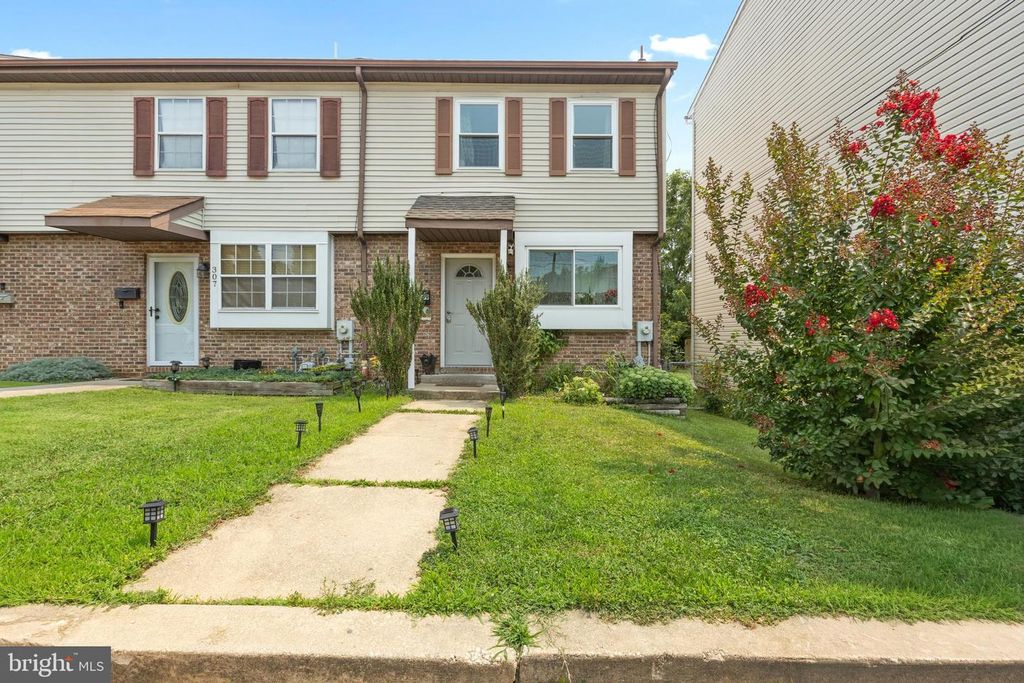 309 8TH AVE, Wilmington, DE 19805
