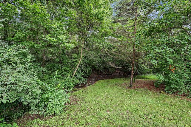 445 High Meadows Village Drive, Powell, OH 43065