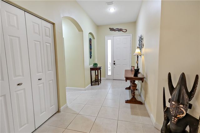 753 N Ocracoke Square SW, Vero Beach, FL 32968