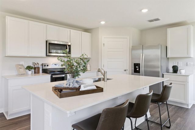 3445 NETTLE LOOP, Tavares, FL 32778