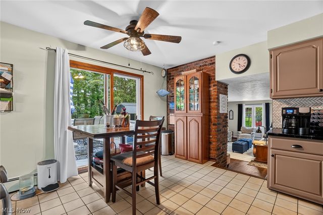 15000 S Crestwood Drive, Middlefield, OH 44062
