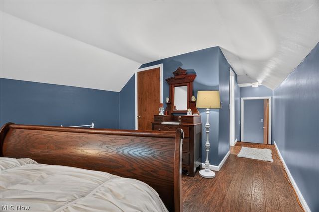 15000 S Crestwood Drive, Middlefield, OH 44062