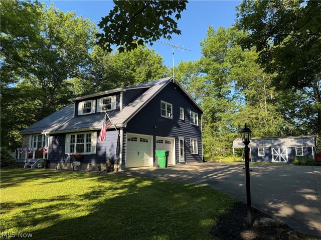 15000 S Crestwood Drive, Middlefield, OH 44062